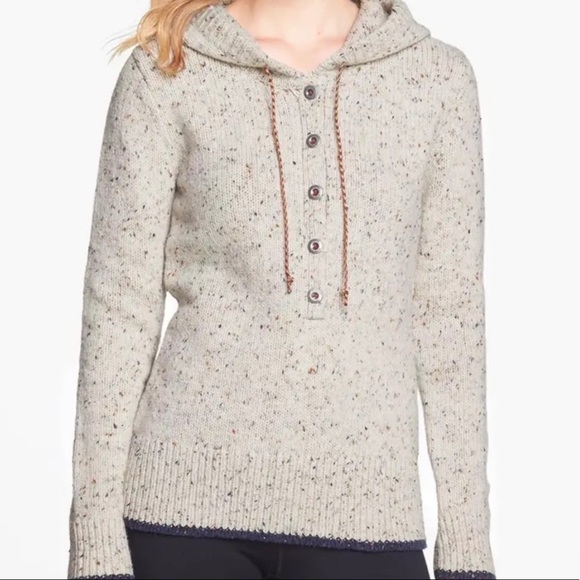 Women’s Hooded Patagonia - Picture 2 of 6